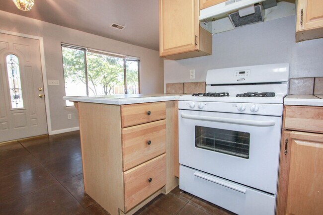 Foto del edificio - 202 Robinson Dr