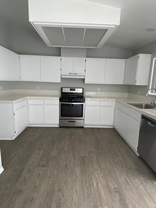 Kitchen - 44840 Ramona Ave