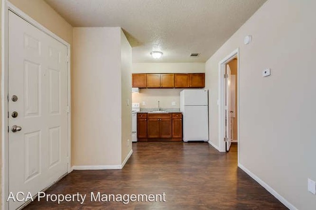 Building Photo - 9133 Northgate Blvd