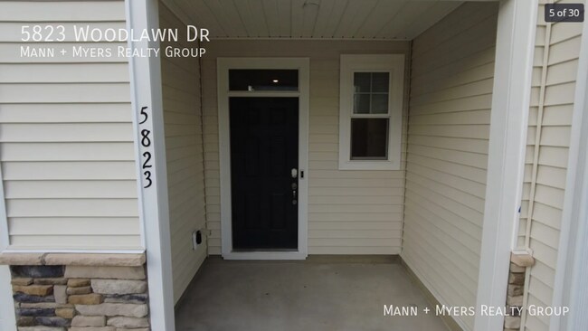 Foto del edificio - 5823 Woodlawn Dr