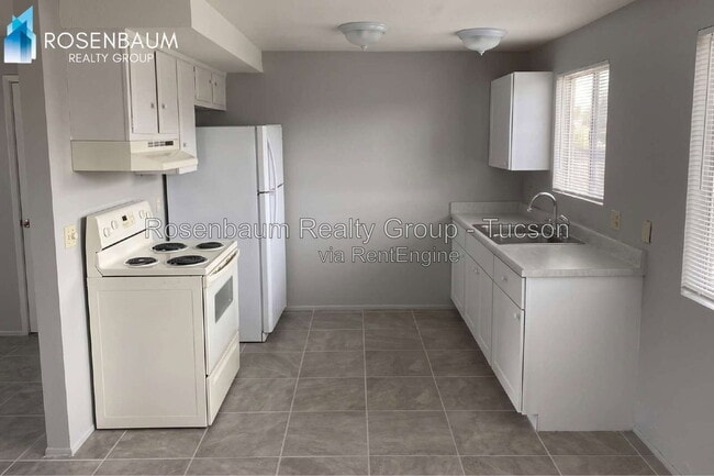Foto del edificio - 5815 E 23rd St