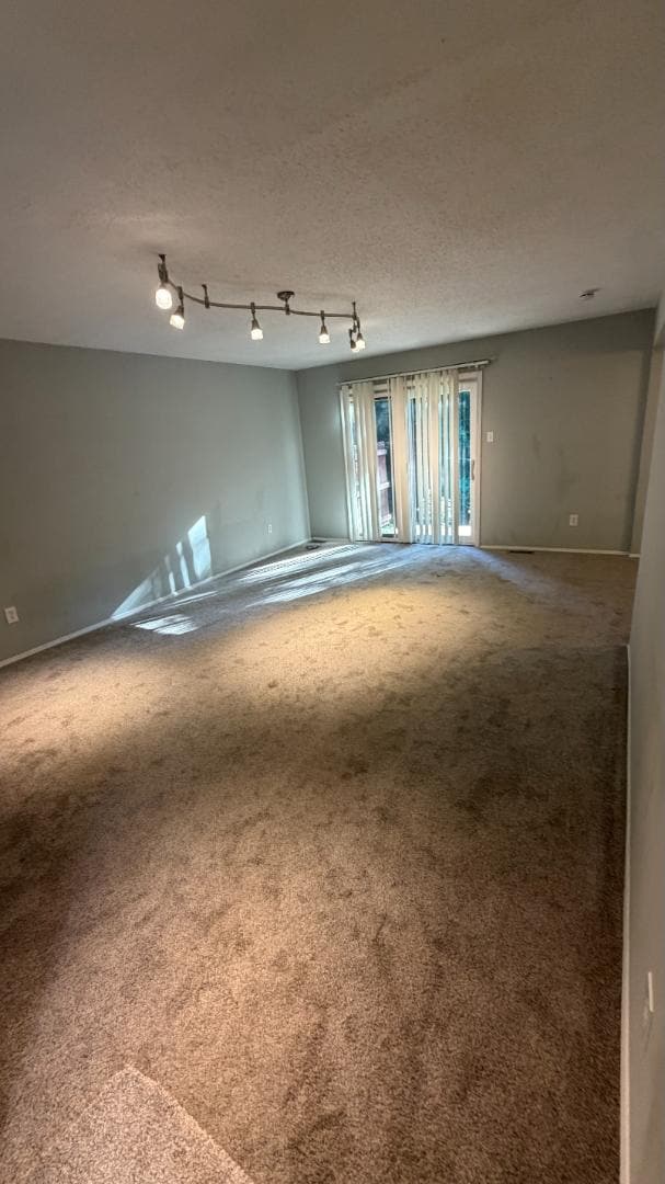 Building Photo - 252 Glandore Dr