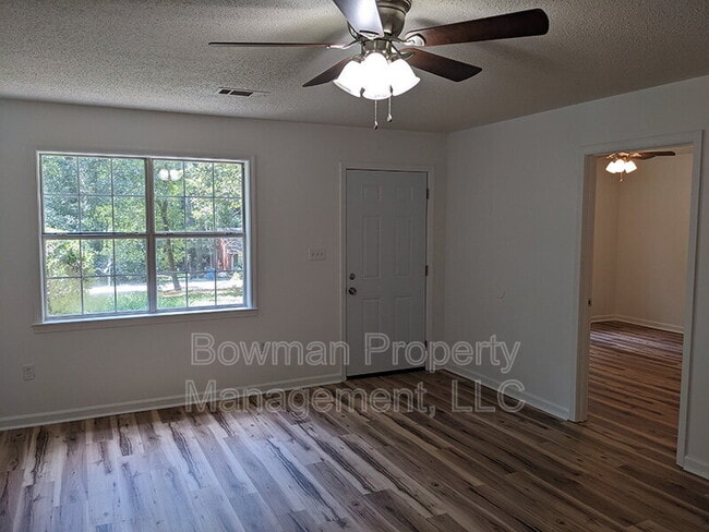 Photo - 255 Midway Rd House