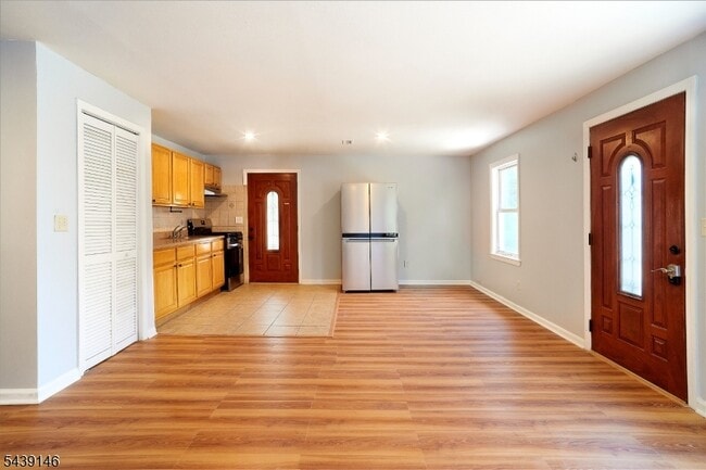 Building Photo - 75 3rd St