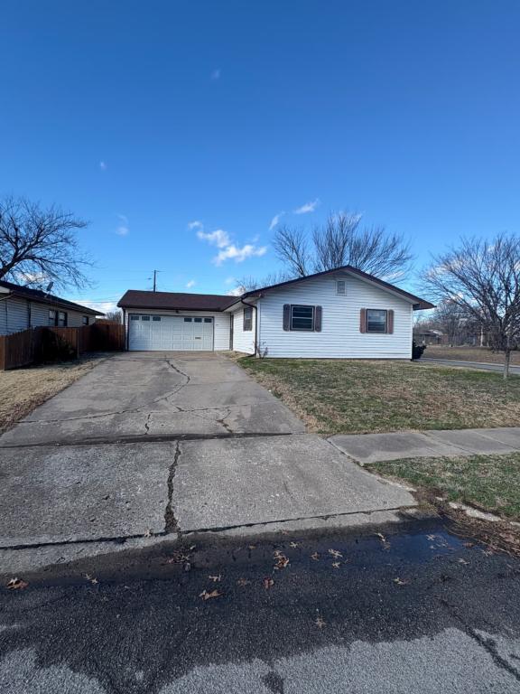 Building Photo - 439 Highland Dr