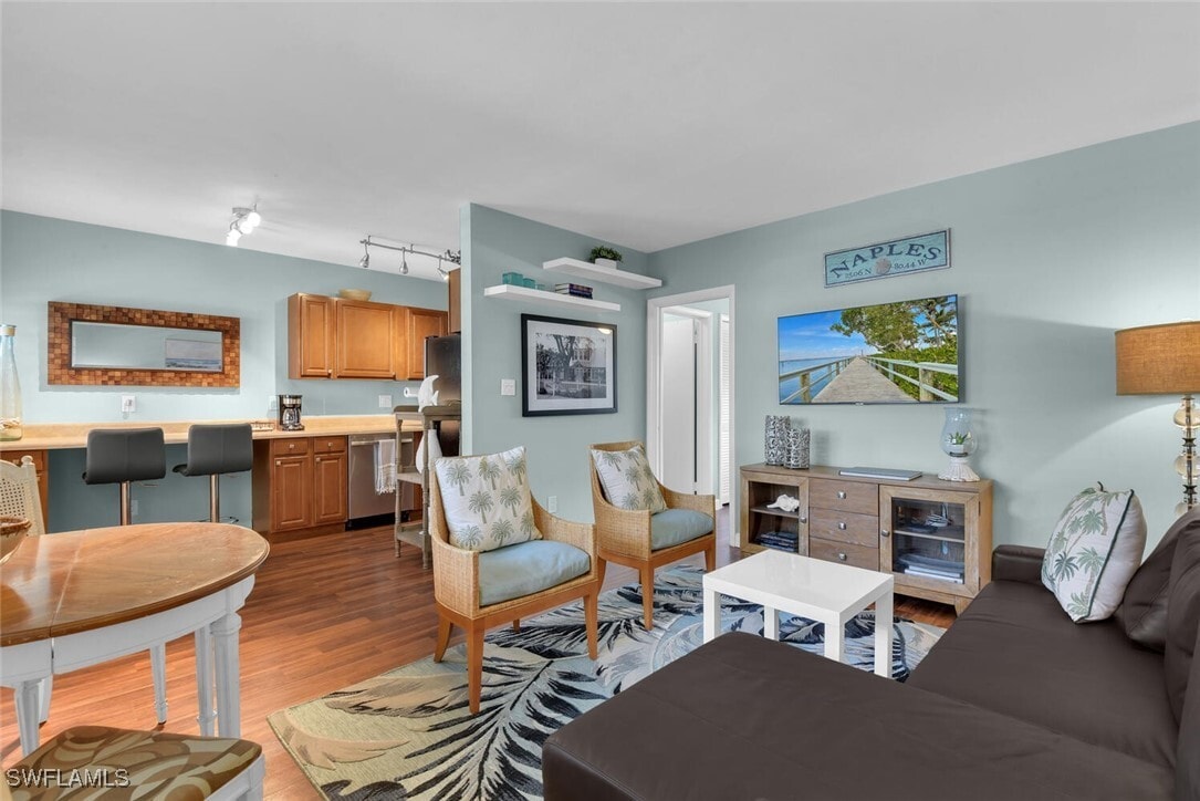 Foto principal - 546 4th Ave S