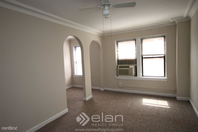 Building Photo - 444 W St James Pl