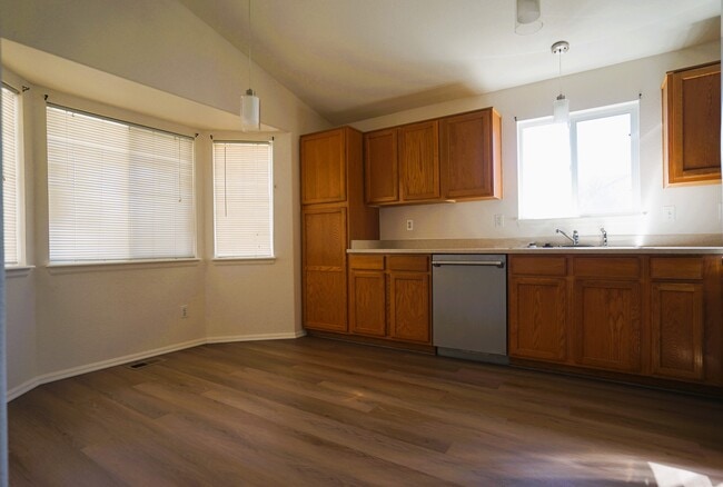 Building Photo - 11403 Ironton St