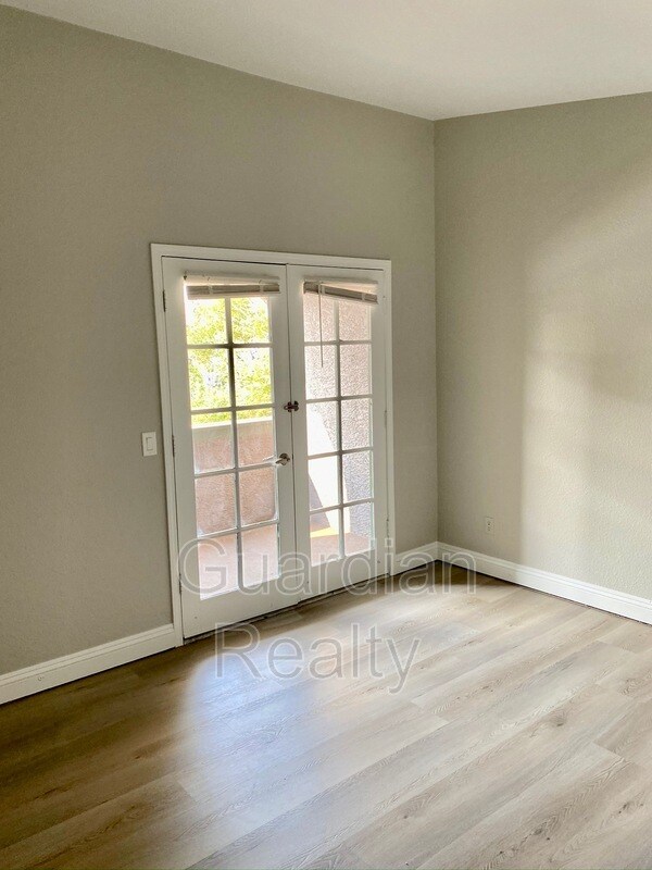 Building Photo - 111 Bass Dr