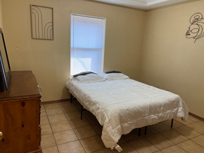 Foto del edificio - 618 San Antonio Ave