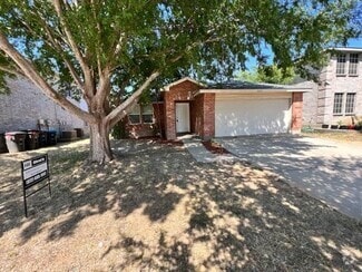 Building Photo - 16541 Jasmine Springs Dr