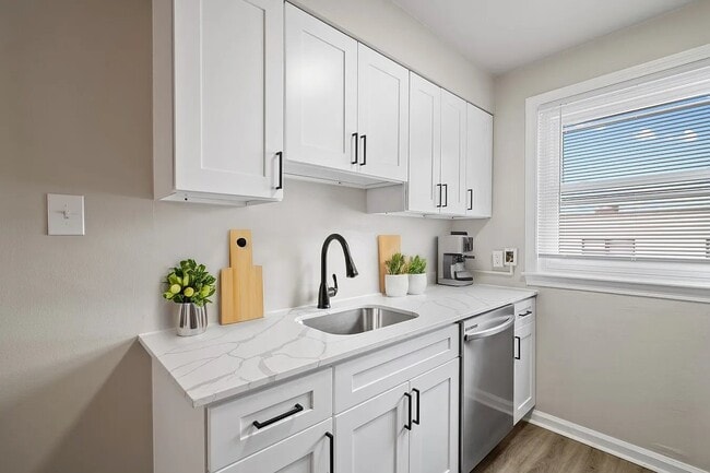 Photo - 7901 Roosevelt Blvd Apartment