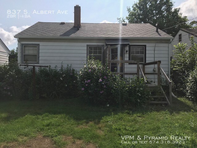 Building Photo - FOR RENT!! Cute 2 Bedroom Coming in July!!