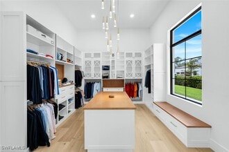 Building Photo - 6677 Hunters Rd