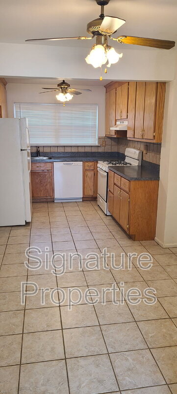 Foto del edificio - 8602 Ransco Ct