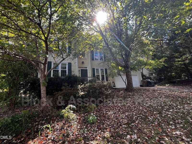 Primary Photo - 105 Whitlock Ln