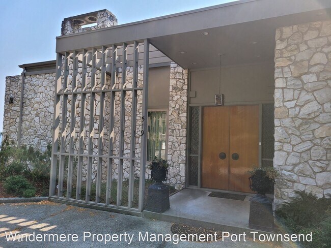 Foto del edificio - 1 br, 1.5 bath House - 519 Cosgrove Street