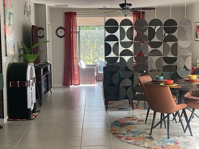 Building Photo - 7249 W Lenox Cir