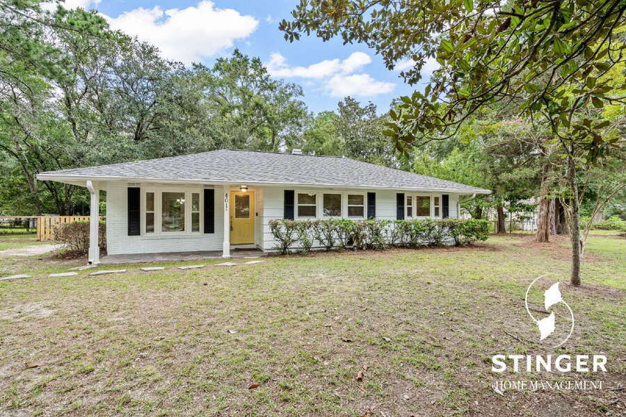 Primary Photo - 401 Fraser Dr