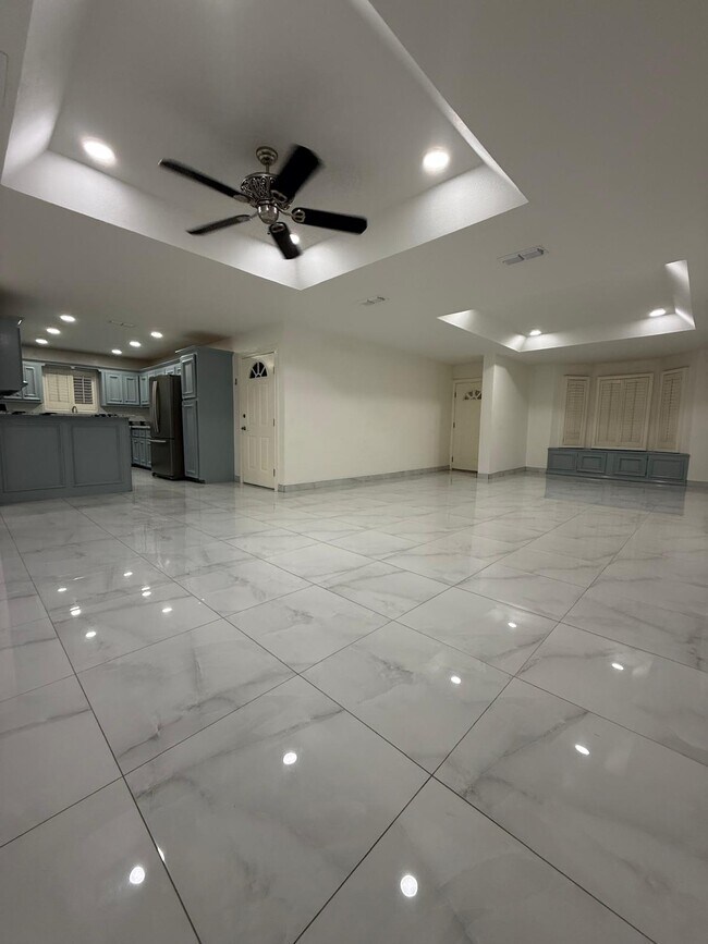Foto del edificio - 4304 W Rogers Rd