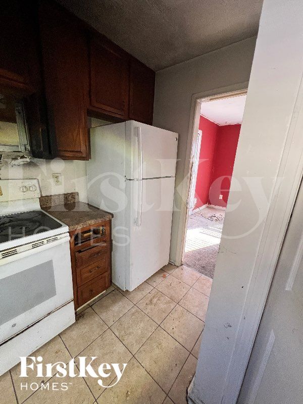 Building Photo - 4923 Autumn Cir