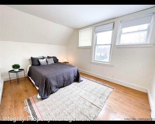 Building Photo - 3 br, 1 bath House - 48 Elmendorf St.