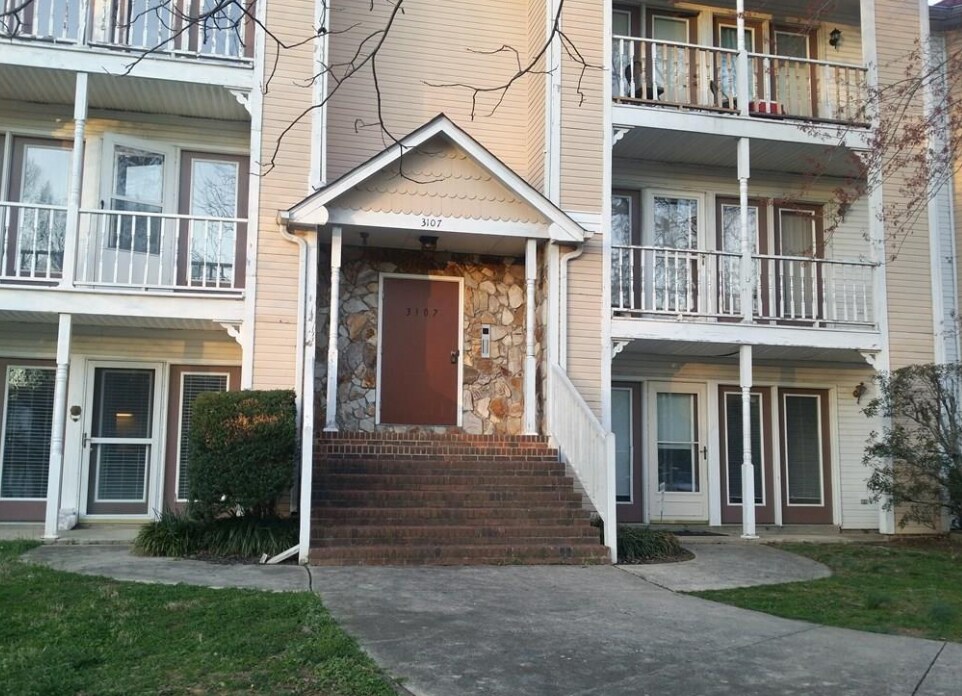 Primary Photo - 3107 Darden Rd