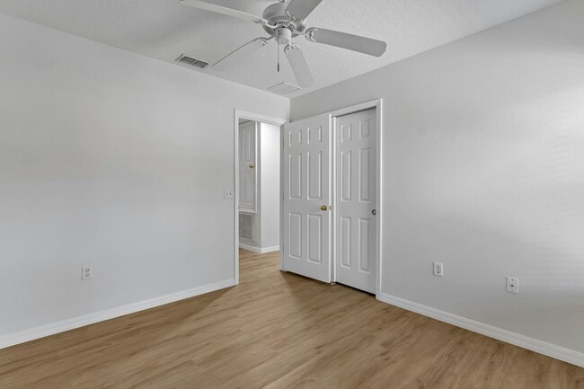 Foto del edificio - 5404 Paradise Cay Cir