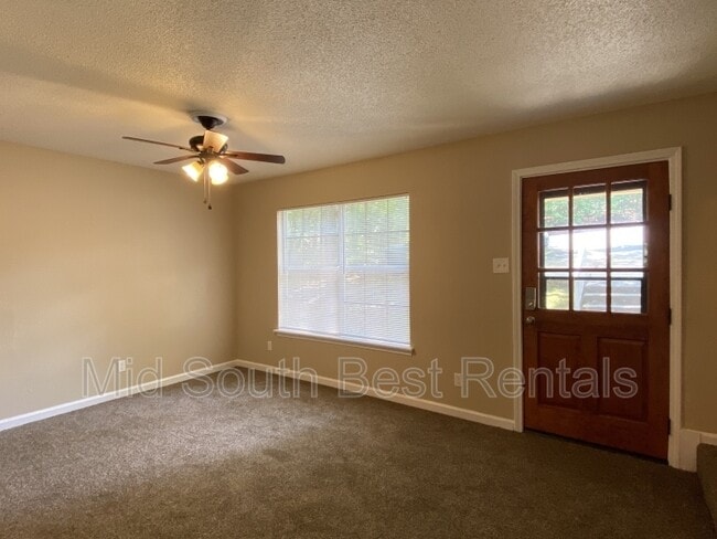 Building Photo - 2000 Scotty Ct