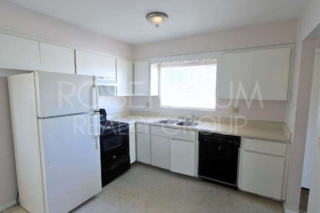 Foto del edificio - 1000 N Pueblo Dr