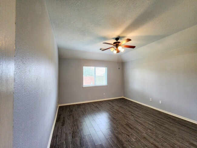 Foto del edificio - 11902 White Water Bay Dr