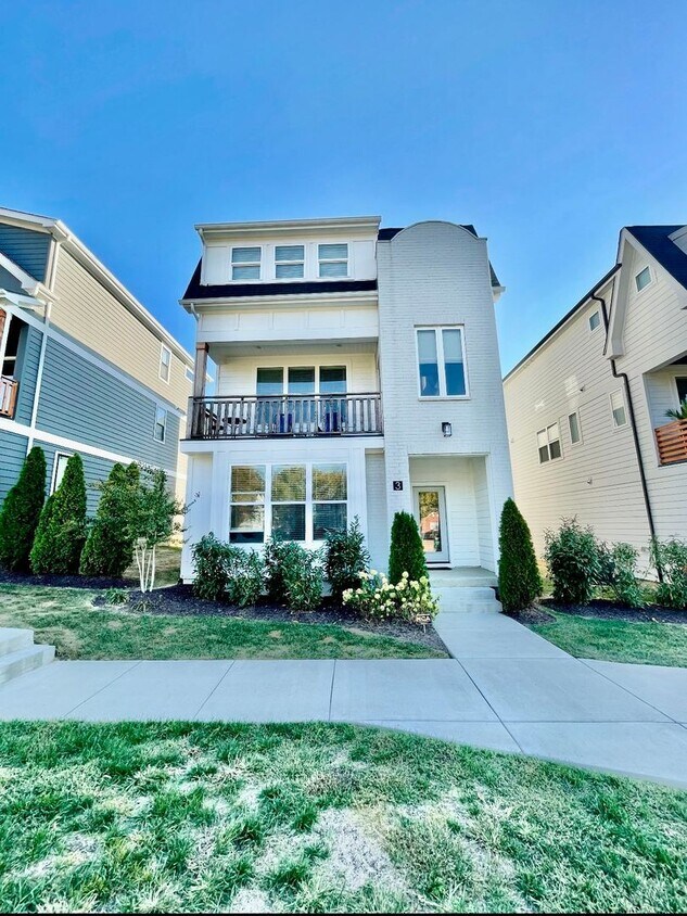 Foto principal - **HIGH-END EAST NASHVILLE HOME IN A 32-HOM...
