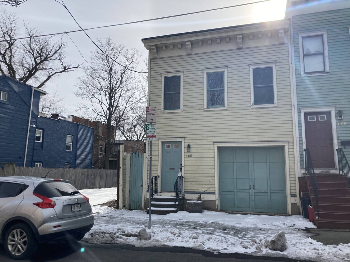 Primary Photo - 146 Jefferson St