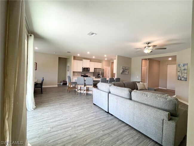 Foto del edificio - 212 SW 21st St