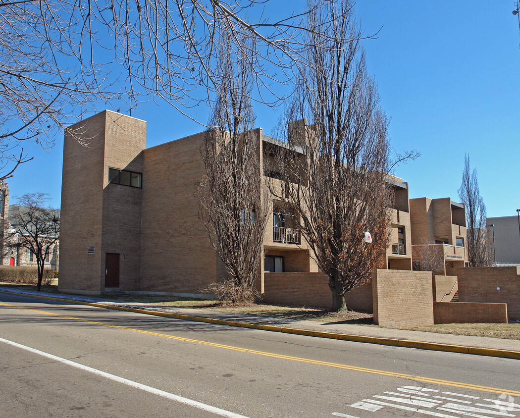 Building Photo - Maggie McKnight Apartments