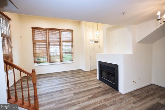 Building Photo - 42309 Onyx Terrace