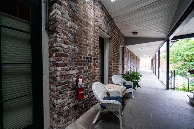 Foto del edificio - Fully Furnished Downtown Rental Available June 1st!!!