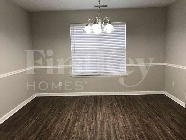 Foto del edificio - 1283 Labrador Ln