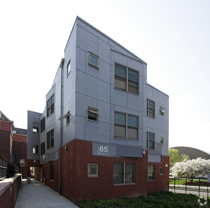 Primary Photo - 65 N 34th St