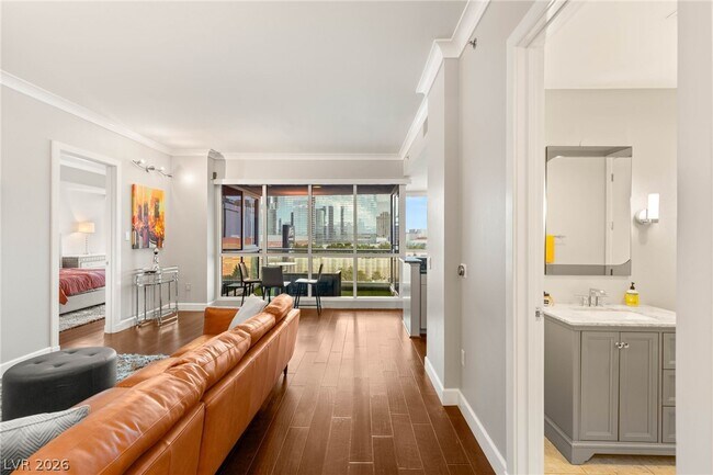 Foto del edificio - 4575 Dean Martin Dr