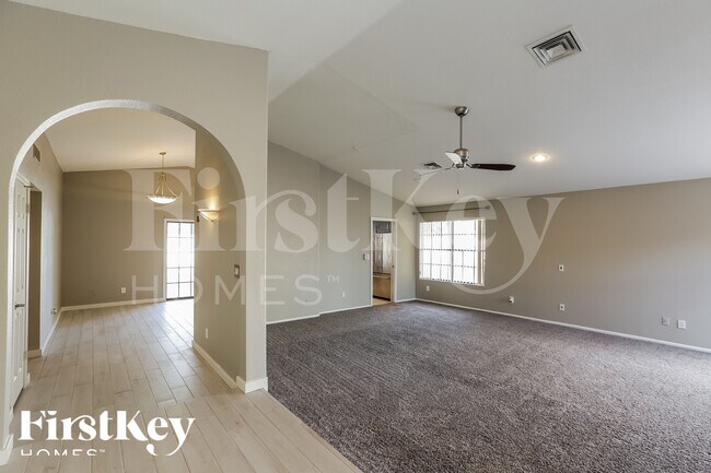 Foto del edificio - 2994 N Benson Ln