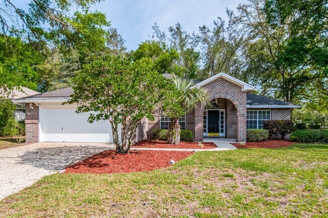 Building Photo - 1001 Flora Parke Dr