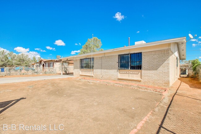 Building Photo - 3 br, 1.5 bath House - 7125 Date Tree ln