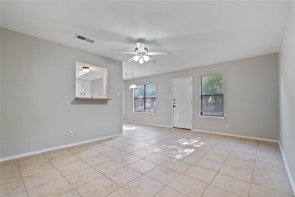 Foto principal - 9209 Kempler Dr