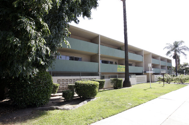 Building Photo - Badillo Apartments