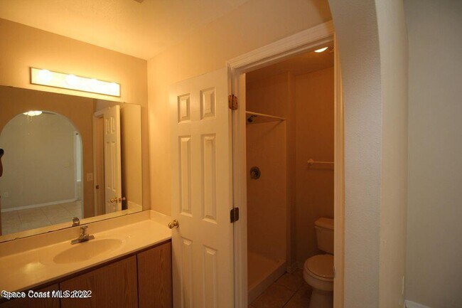 Foto del edificio - 2230 Redwood Cir