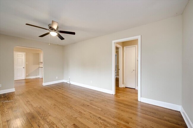 Foto del edificio - 116 Kirby Dr