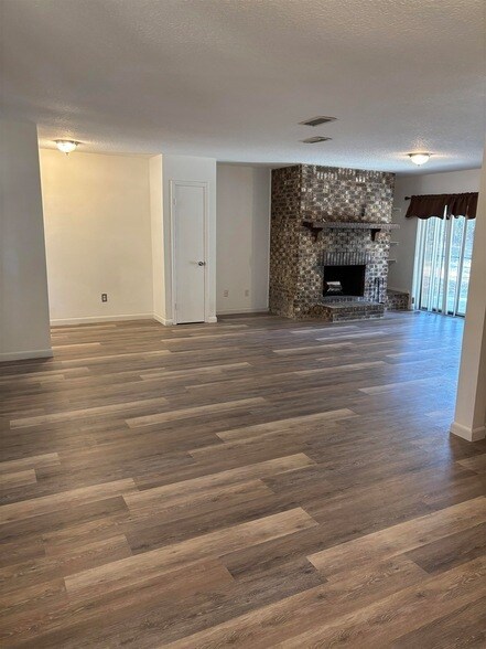 Foto del edificio - 3421 Red Cloud Trail