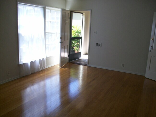 Large Bright and airy Living Room - 1962 N Bronson Ave