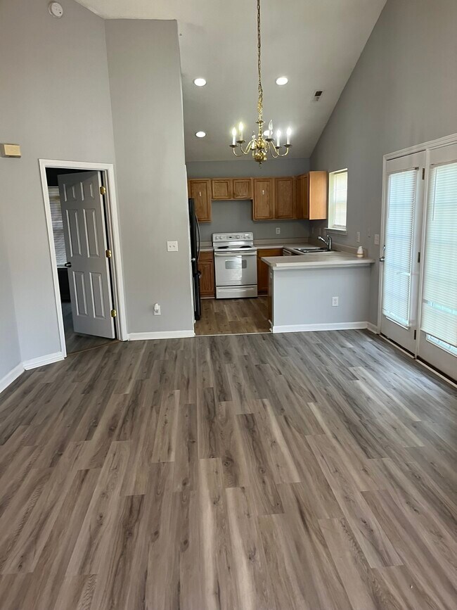 Foto del edificio - 5513 Stewartby Dr